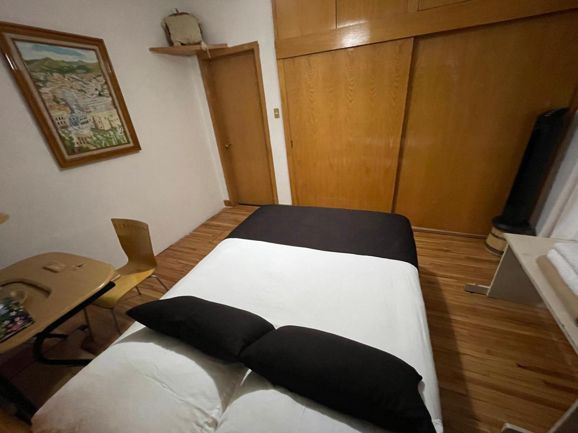 Hostal Roma Condesa Mexiko-Stadt Zimmer foto