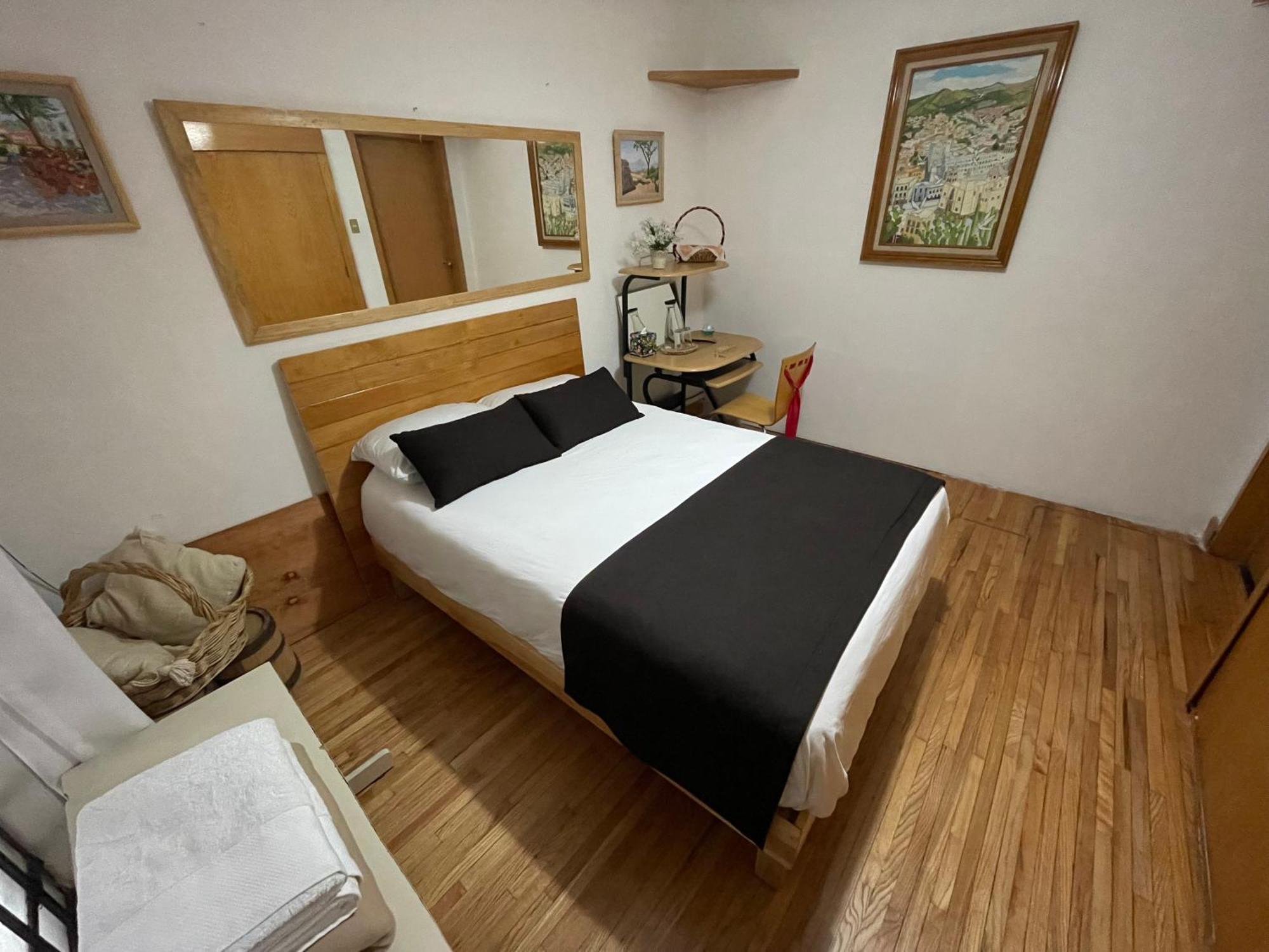 Hostal Roma Condesa Mexiko-Stadt Zimmer foto